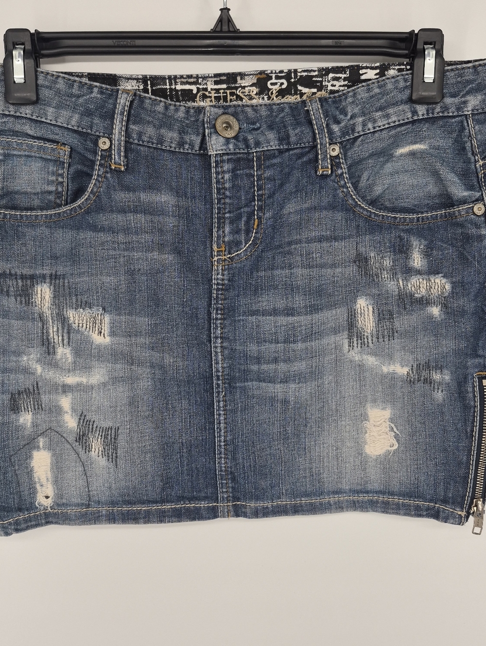 Guess Distressed Denim Stretch Mini Skirt Women's Sz 28 Bottom Side Zippers Y2K